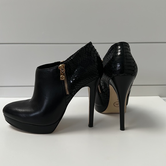 MICHAEL Michael Kors black Booties - Picture 4 of 9